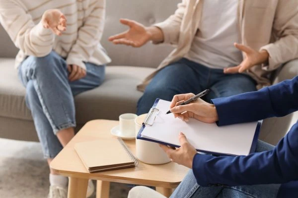 Image of divorce mediation Newport in progress.